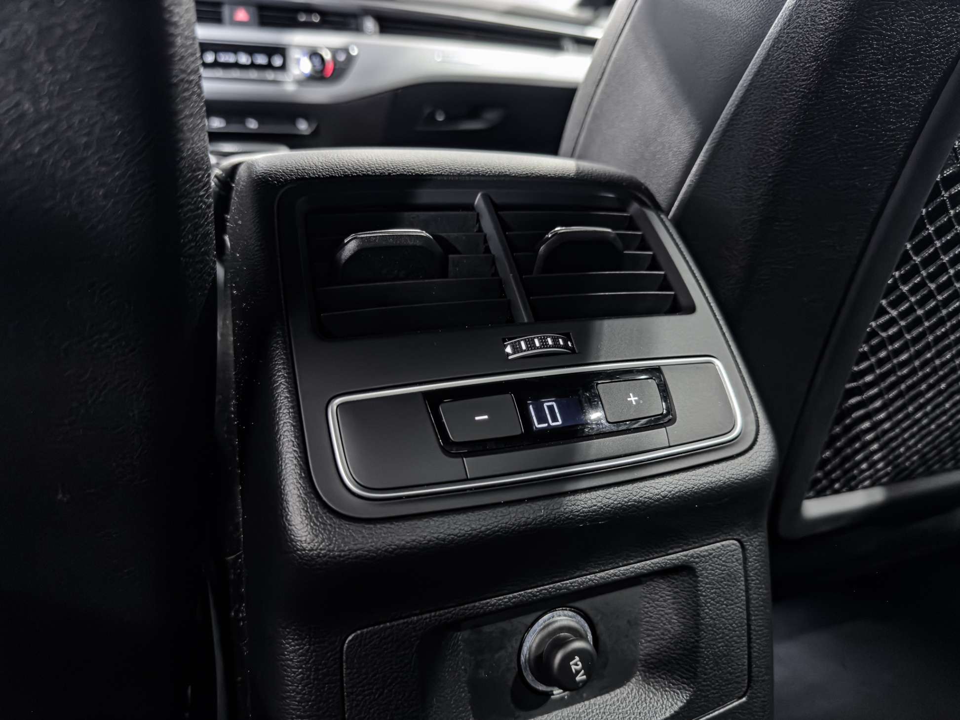 2023 Audi A5 Progressiv 45 TFSI quattro thumb 22