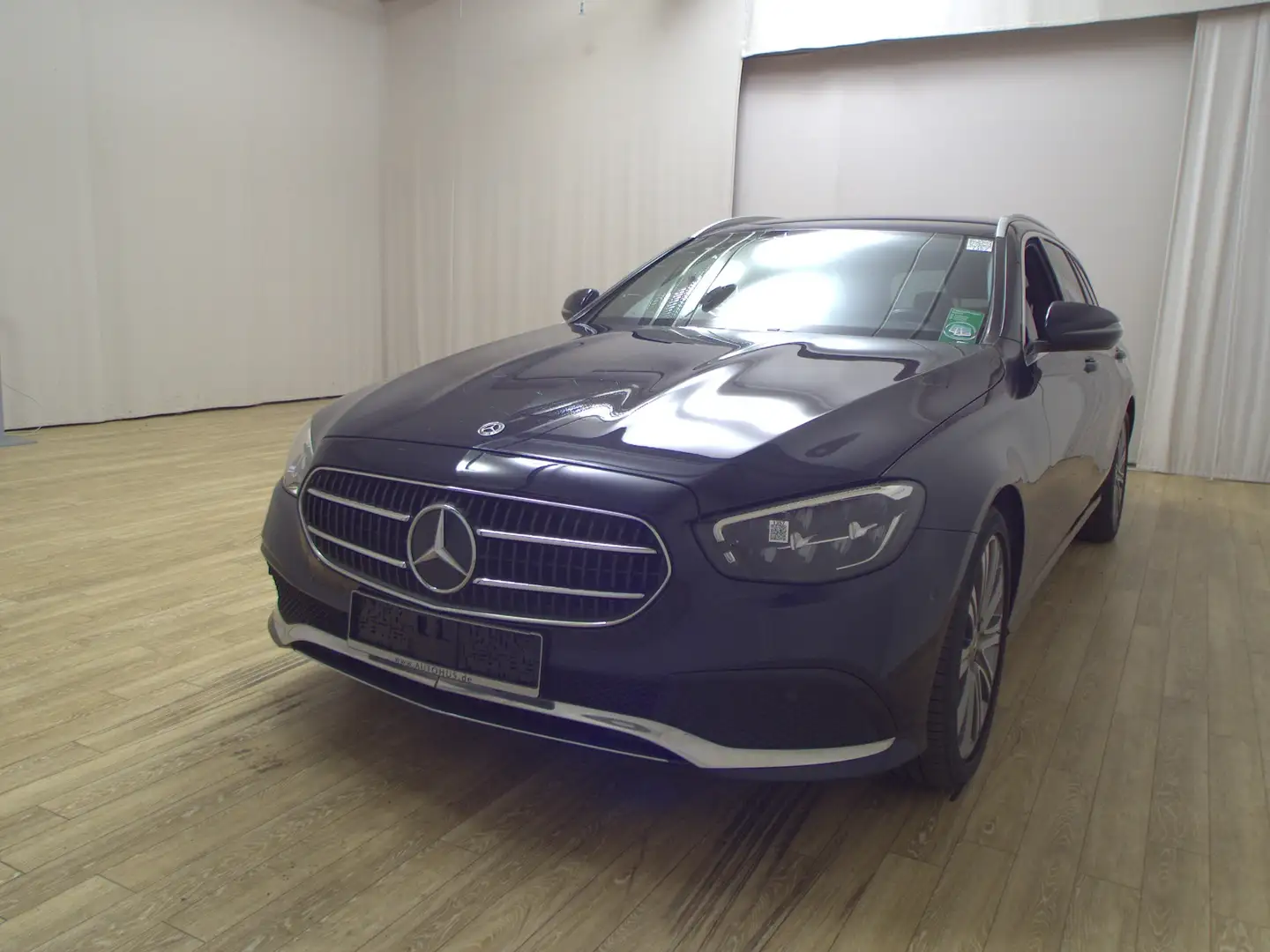 Mercedes-Benz E 400 T d 4M Avantgarde Navi LED Widescreen AHK Bleu - 2