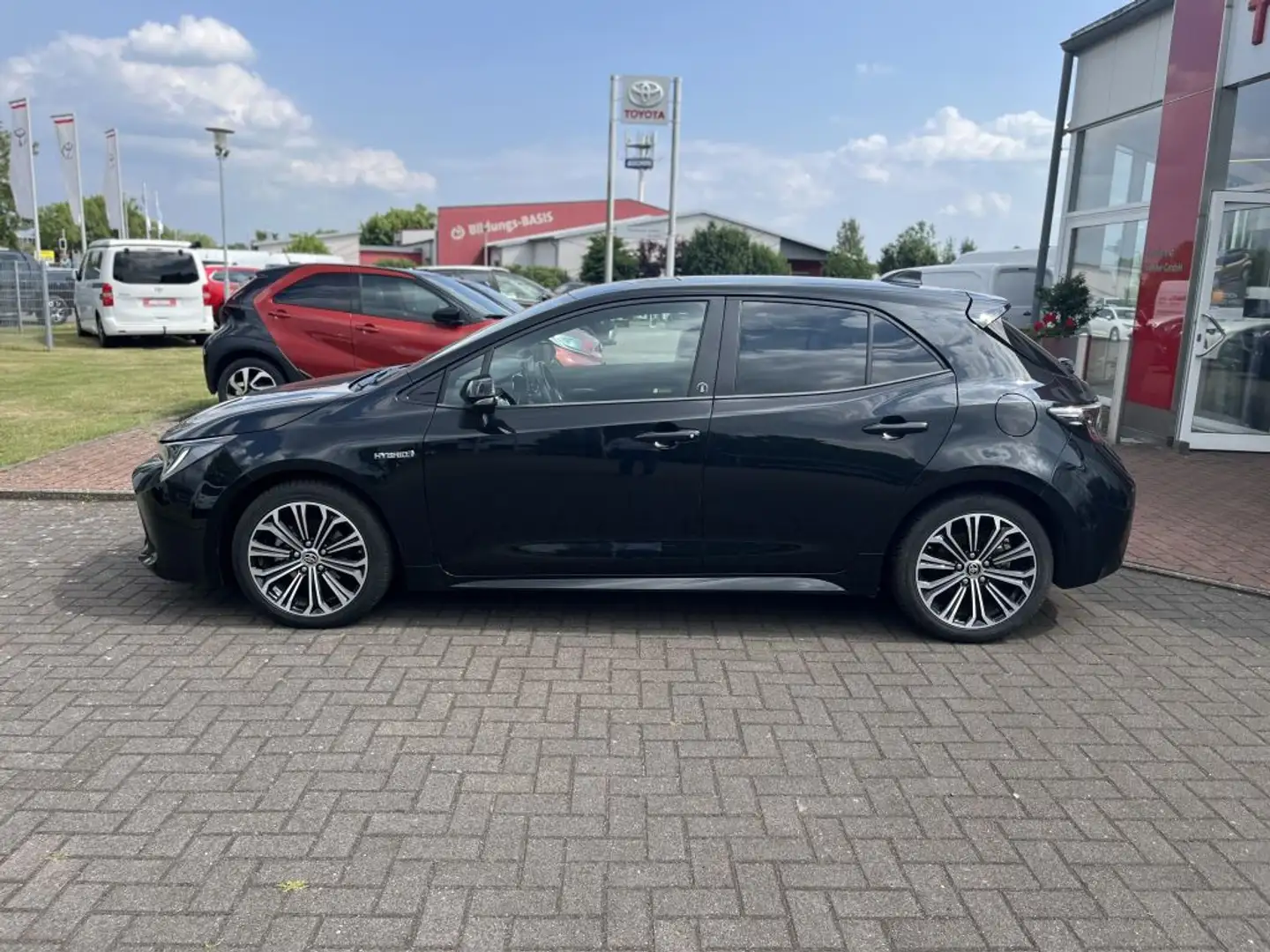 Toyota Corolla 1.8 Hybrid Team Deutschland Negro - 2