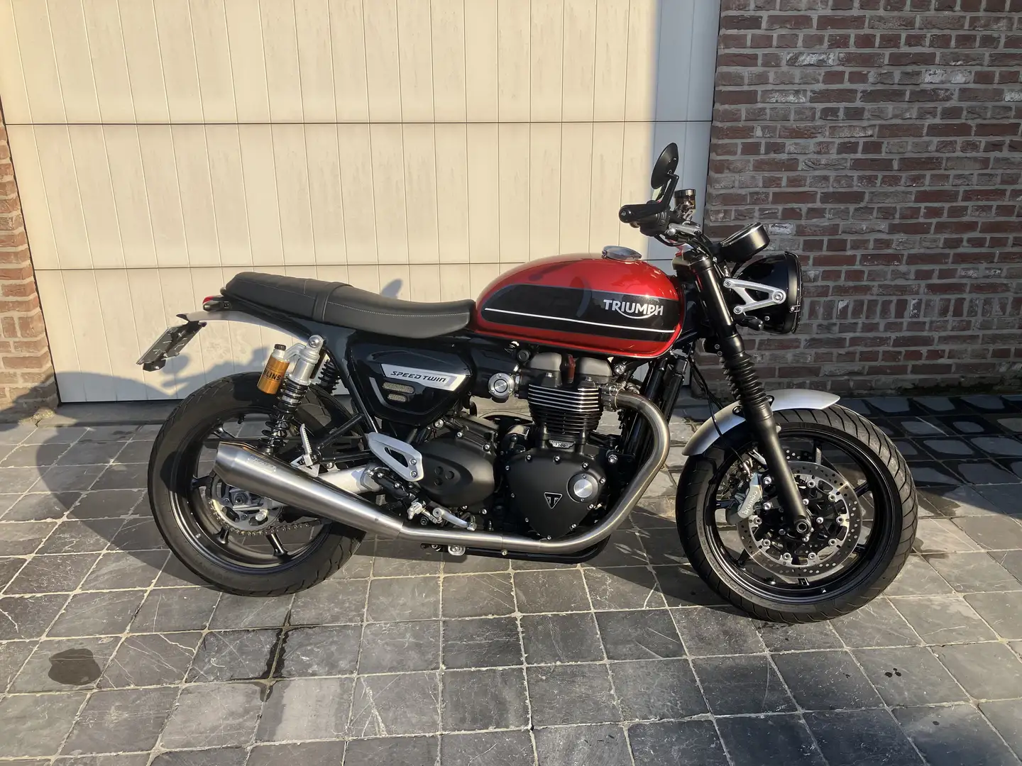 Triumph Speed Twin 1200 Rouge - 2