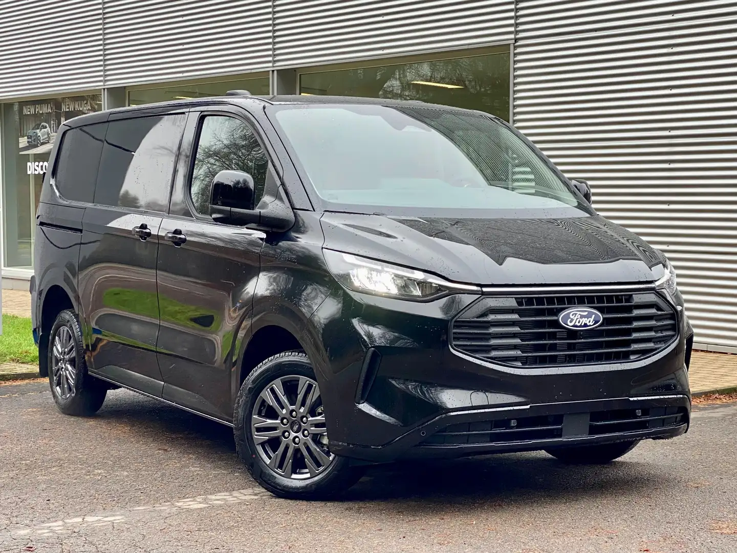 Ford Transit Custom Limited L1 -  2.0 170CH Auto (2 Side door) Noir - 1