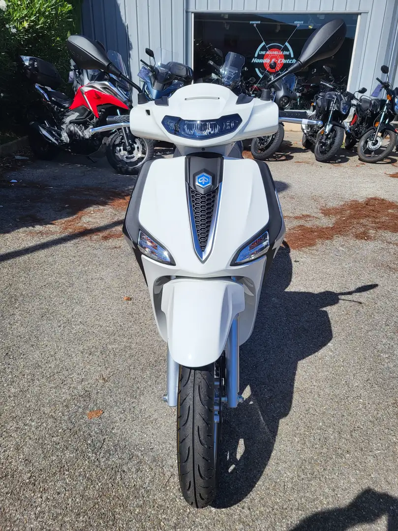 Piaggio Liberty 50 Wit - 2