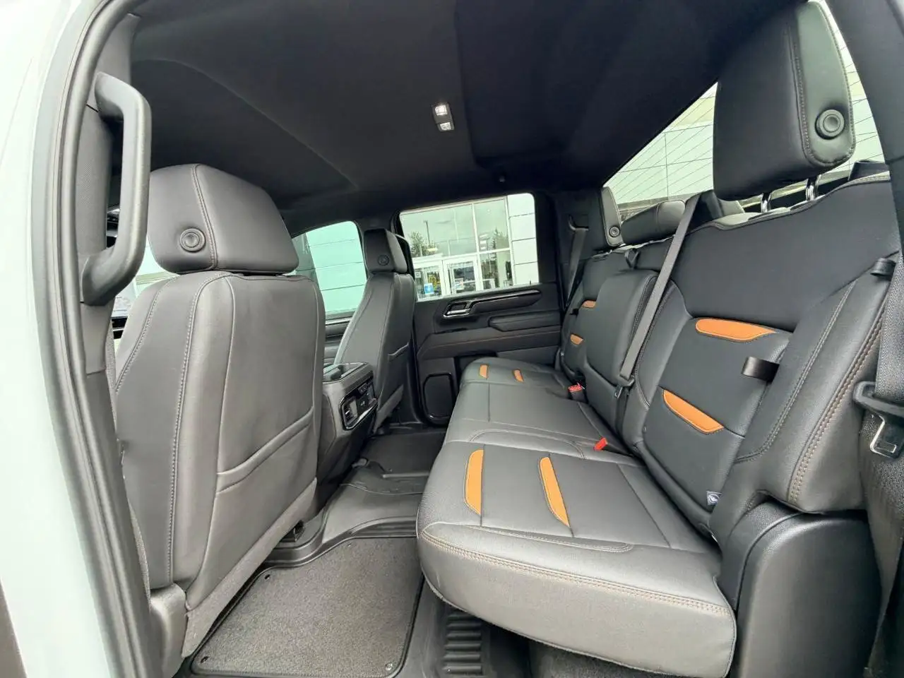 GMC Sierra 2500HD photo GMC Sierra 2500HD
