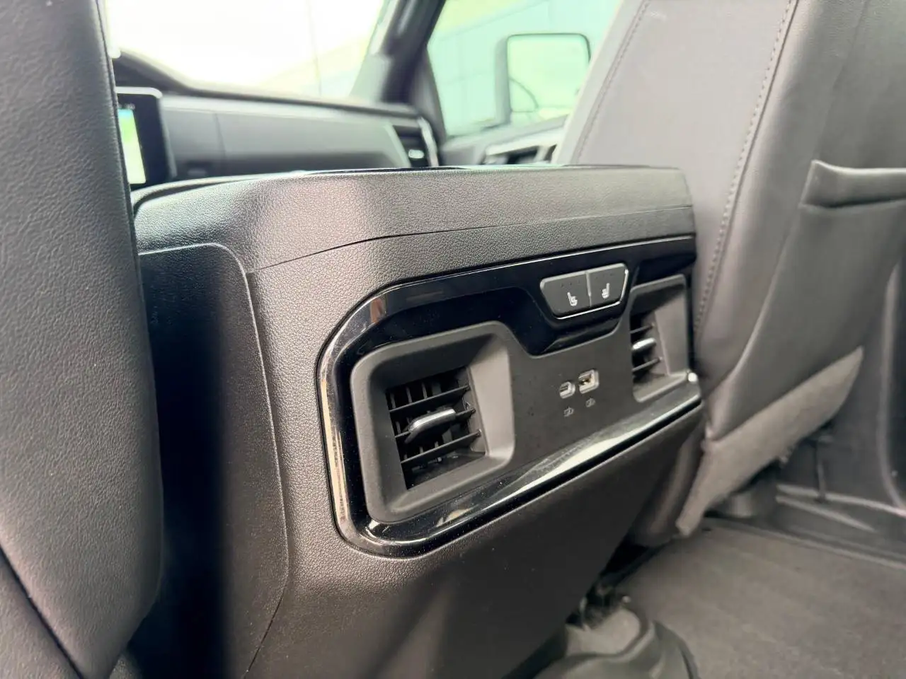 GMC Sierra 2500HD photo GMC Sierra 2500HD