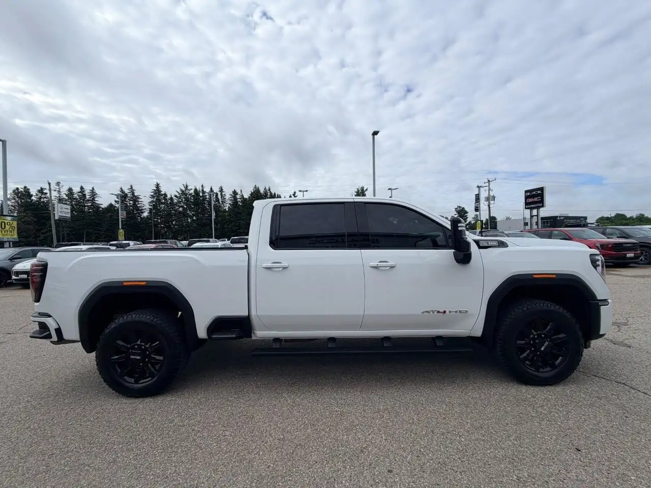 GMC Sierra 2500HD photo GMC Sierra 2500HD