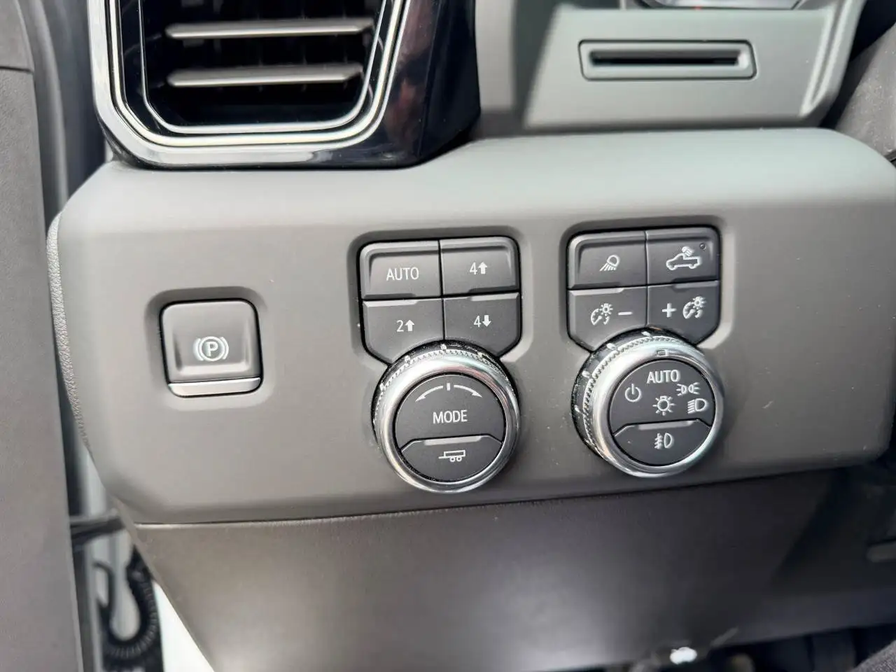 GMC Sierra 2500HD photo GMC Sierra 2500HD