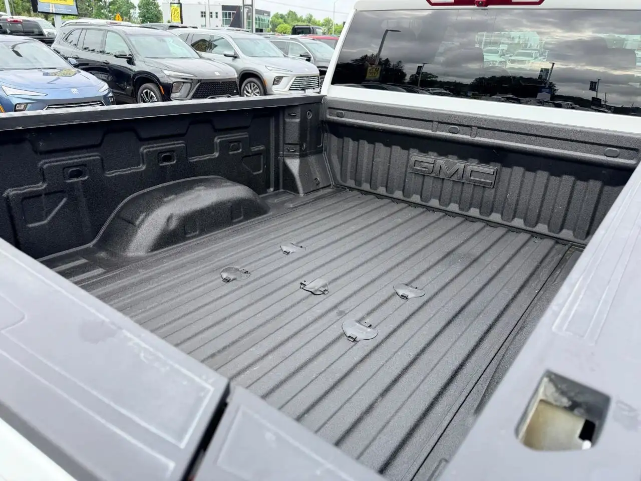 GMC Sierra 2500HD photo GMC Sierra 2500HD