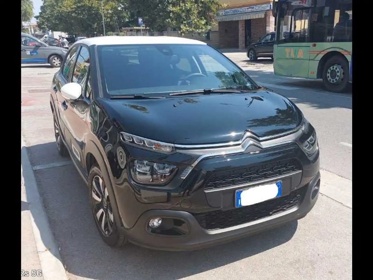 Citroen C3 1.2 puretech Shine s&s 110cv eat6 Negro - 1