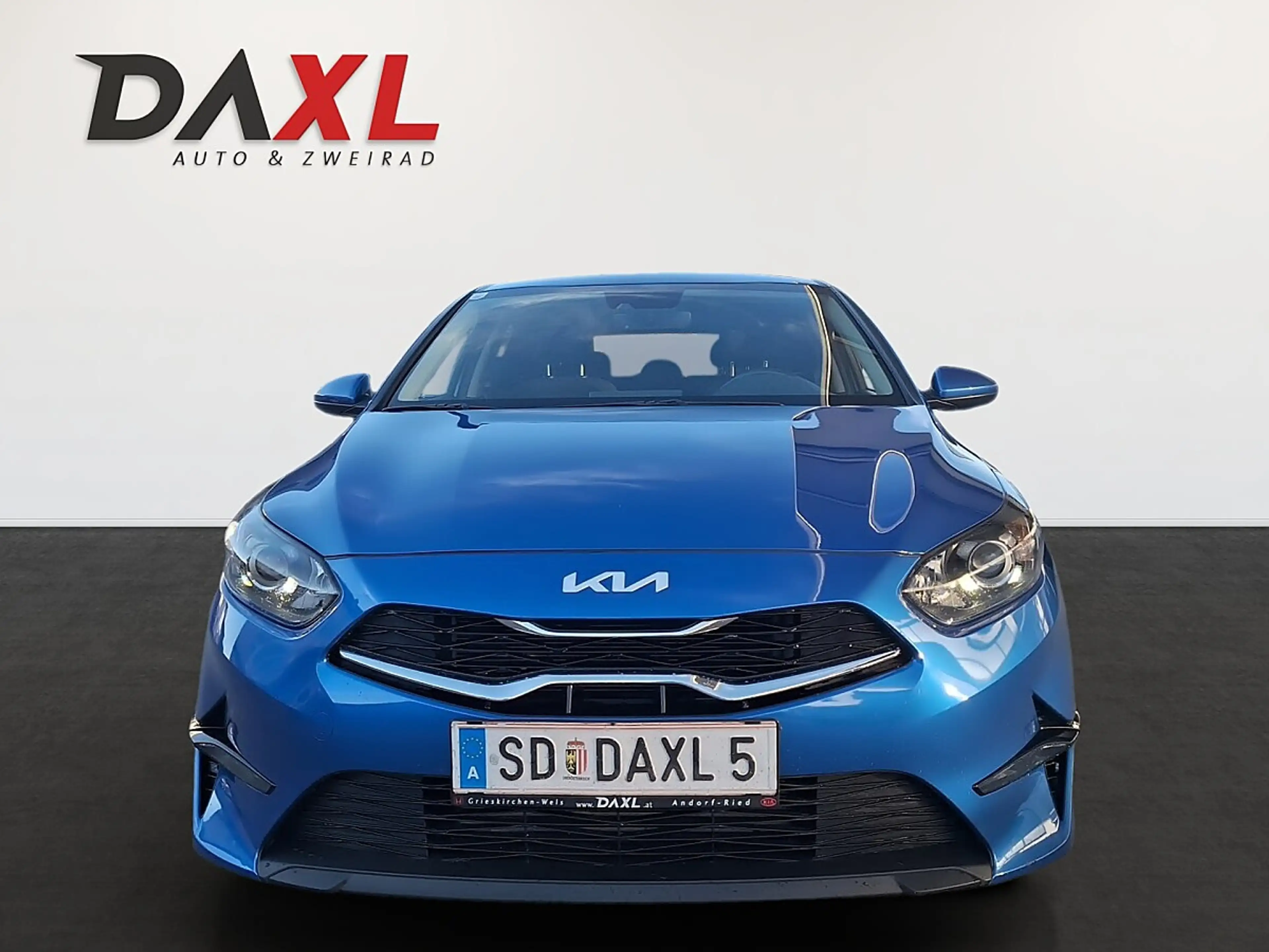 Kia Ceed / cee'd ceed 1,0 T-GDI GPF Silber — photo 2