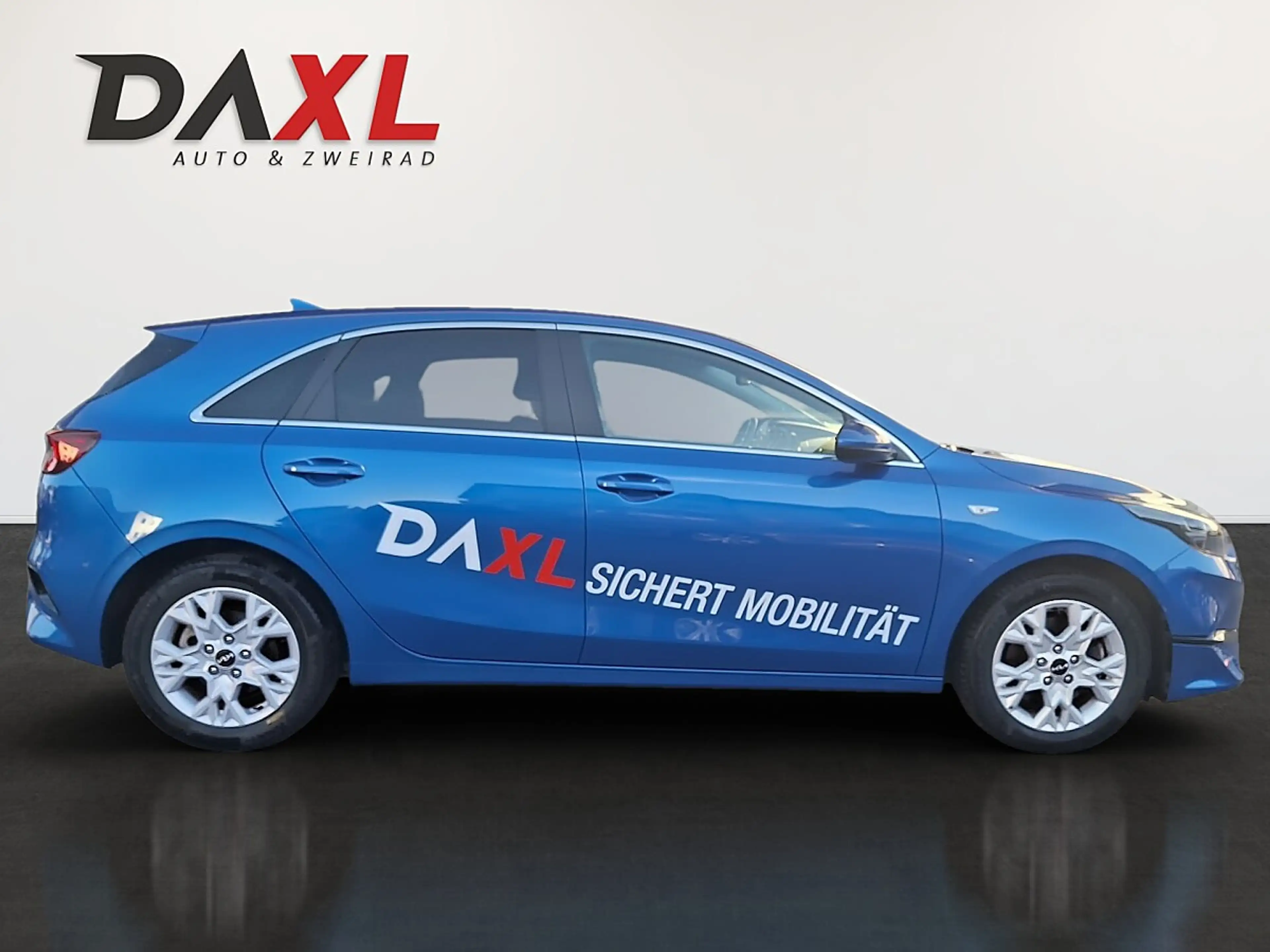 Kia Ceed / cee'd ceed 1,0 T-GDI GPF Silber — photo 4