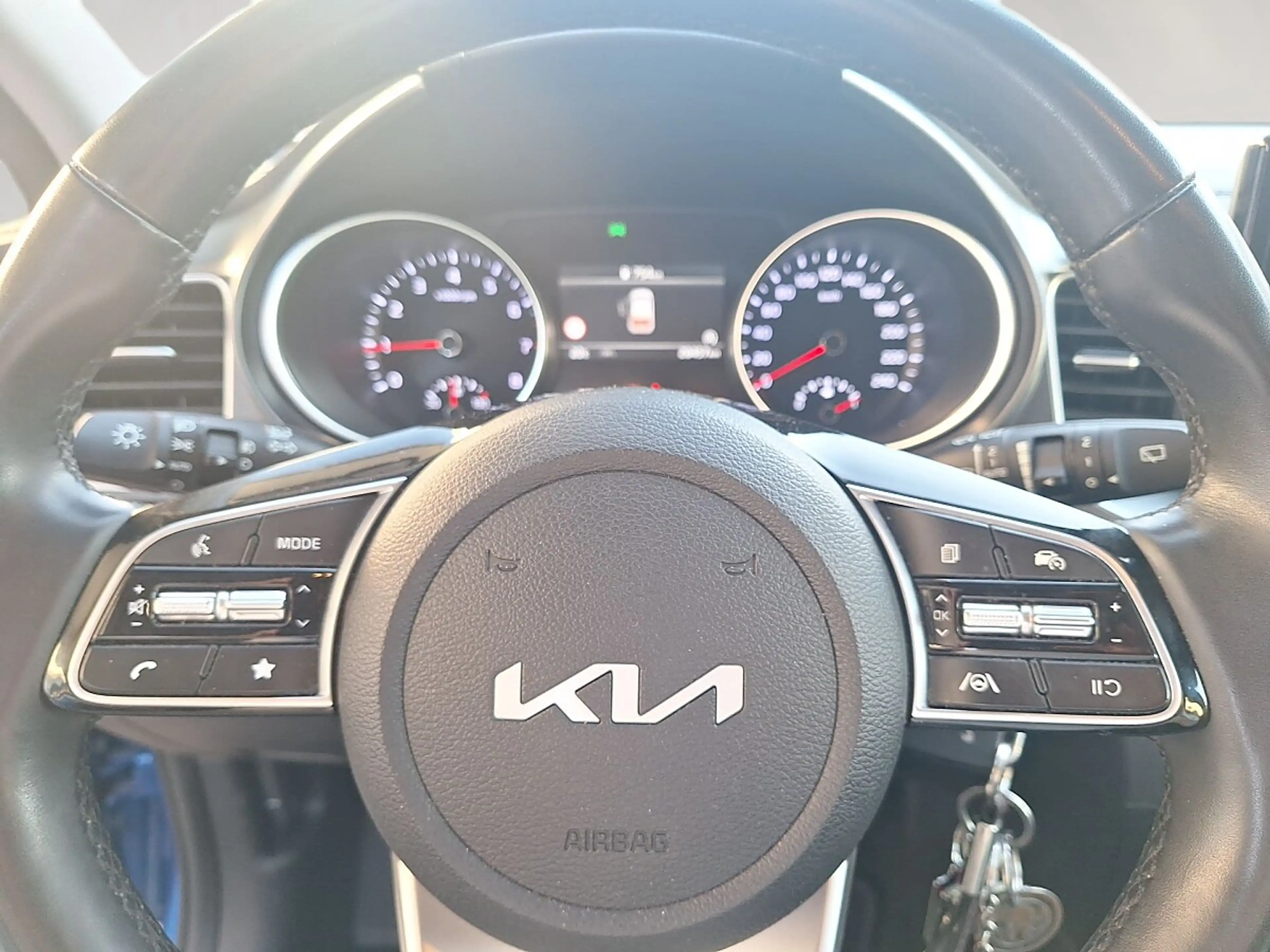 Kia Ceed / cee'd ceed 1,0 T-GDI GPF Silber — photo 12