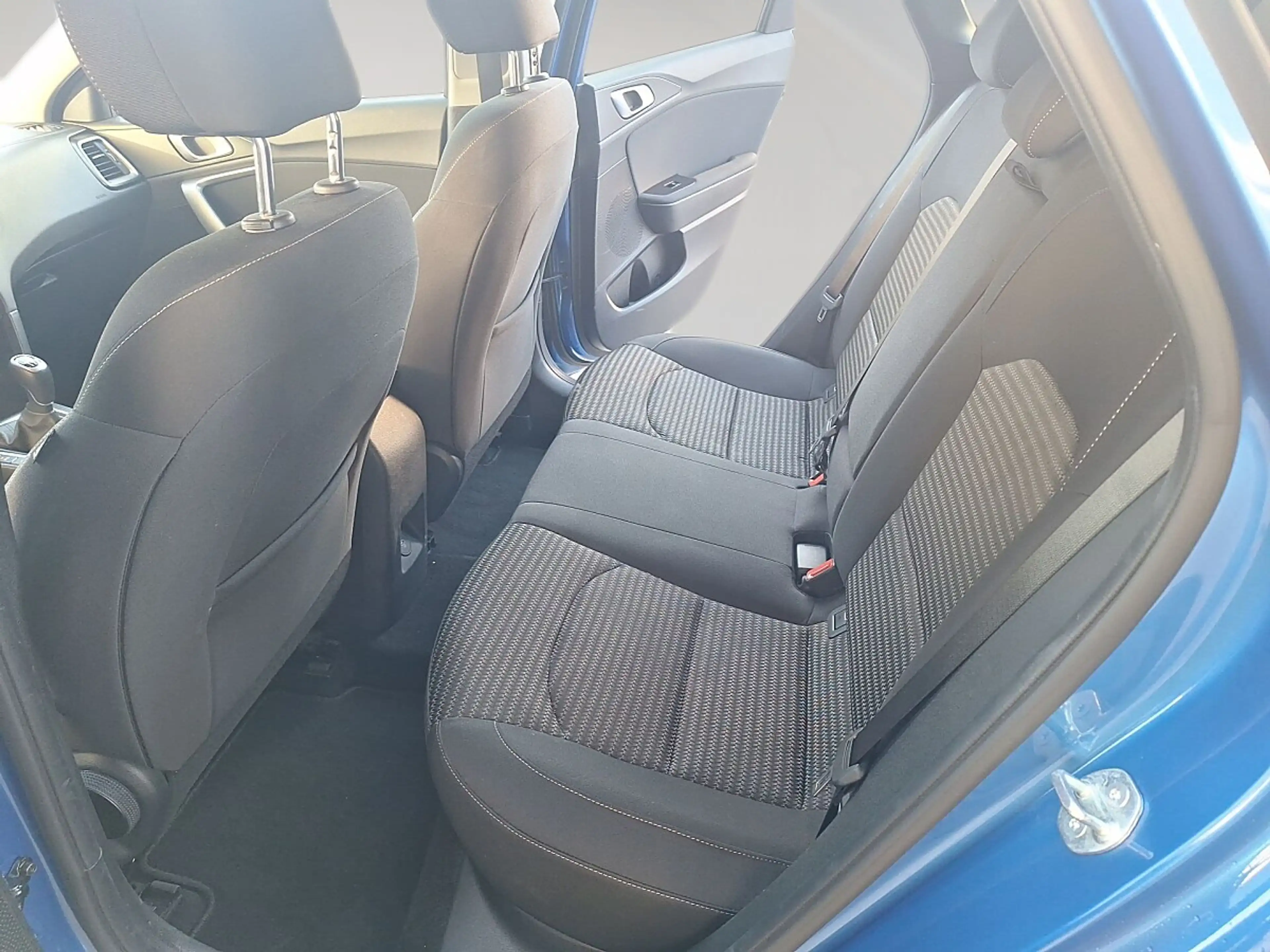 Kia Ceed / cee'd ceed 1,0 T-GDI GPF Silber — photo 15