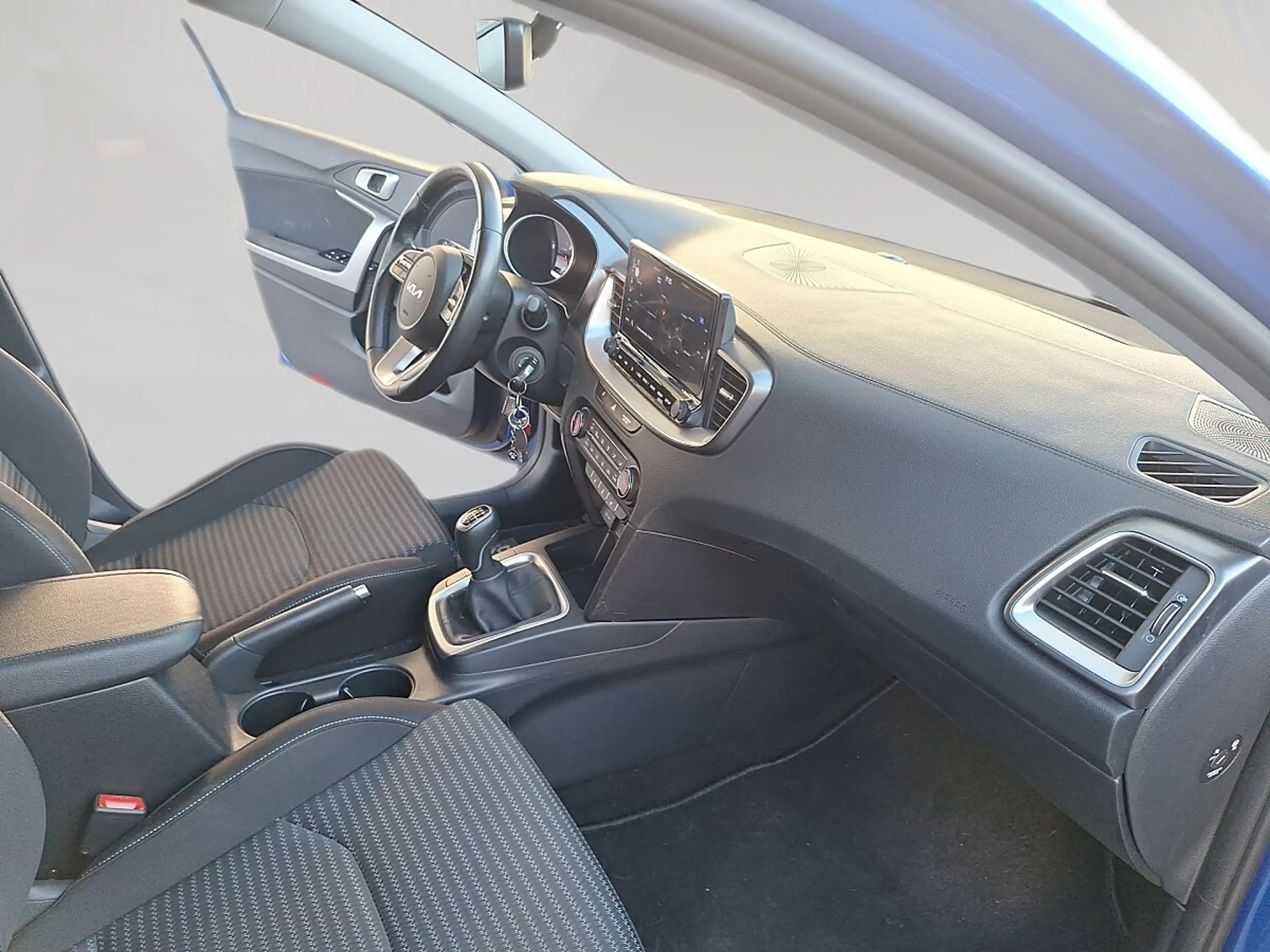 Kia Ceed / cee'd ceed 1,0 T-GDI GPF Silber — photo 14