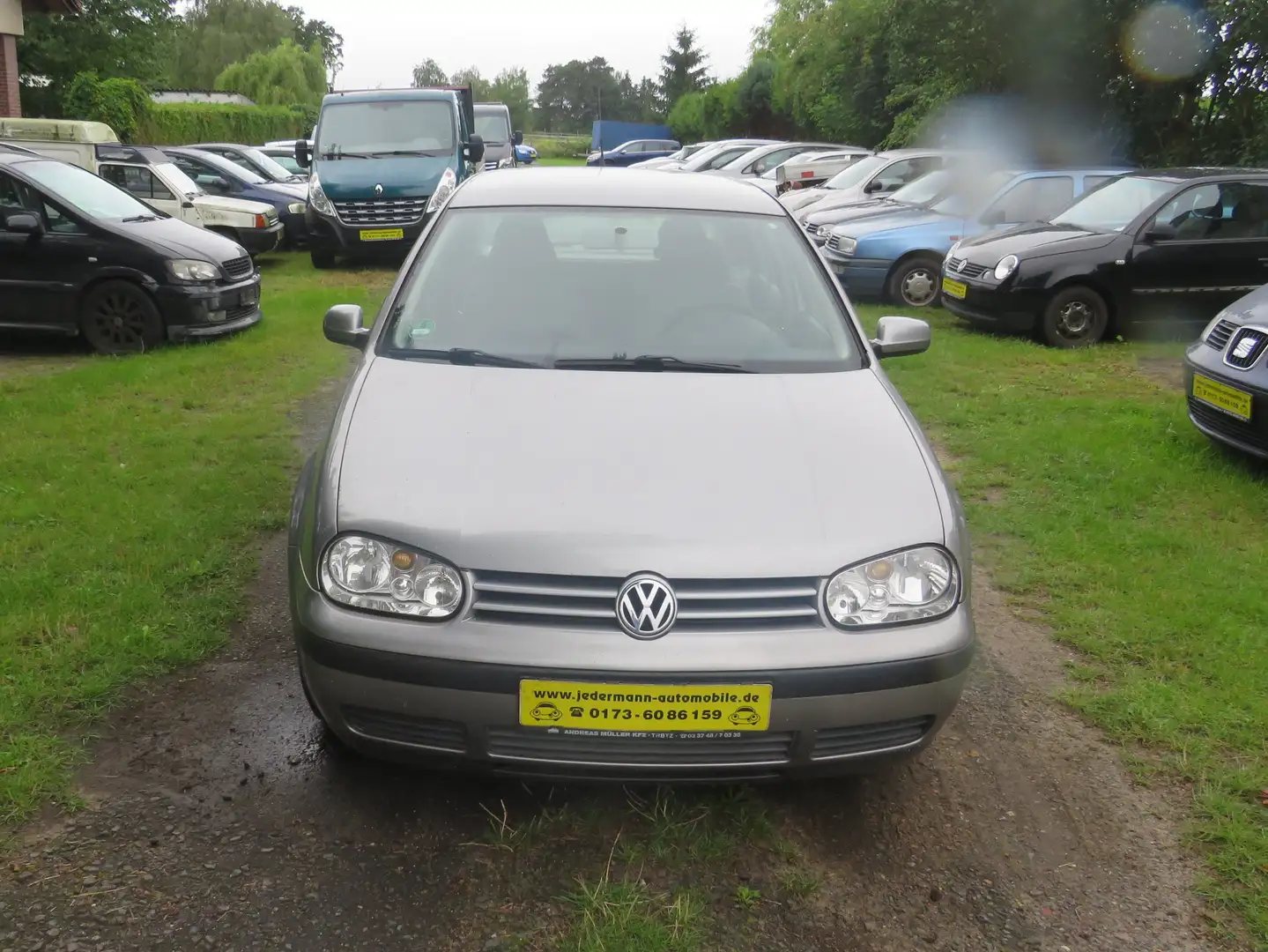 Volkswagen Golf 1.4 Special Grau - 2