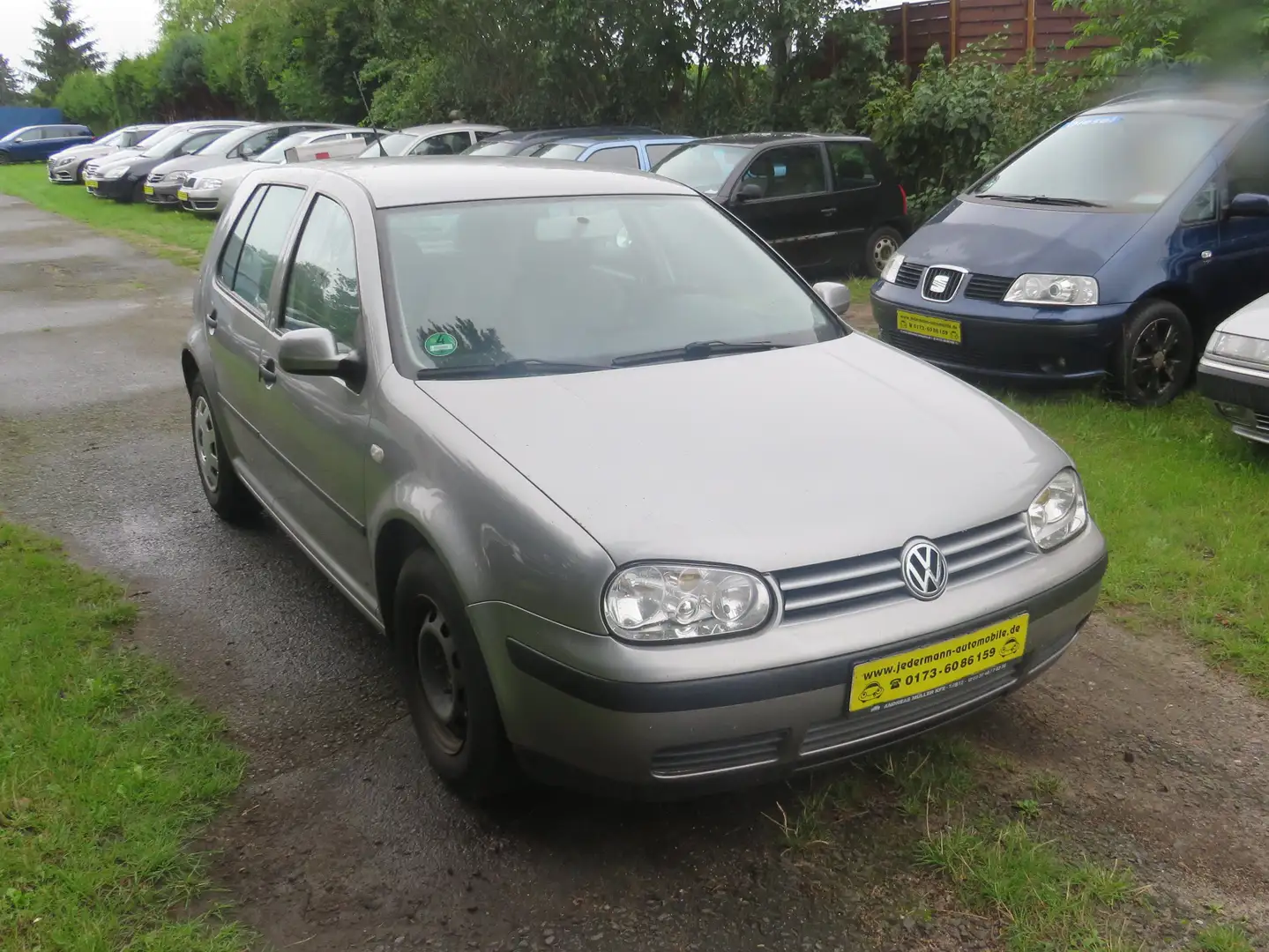 Volkswagen Golf 1.4 Special Grau - 1