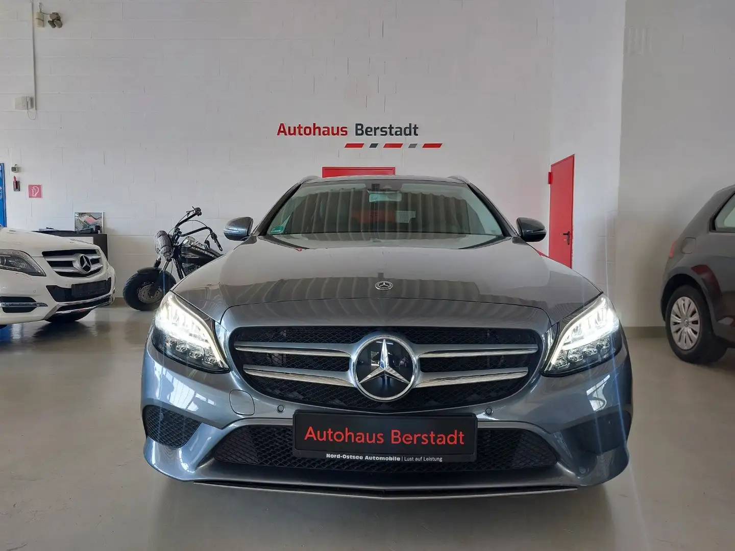 Mercedes-Benz C 200 T-Modell Avantgarde*NAVI*KAMERA*LED*LEDER Grau - 2