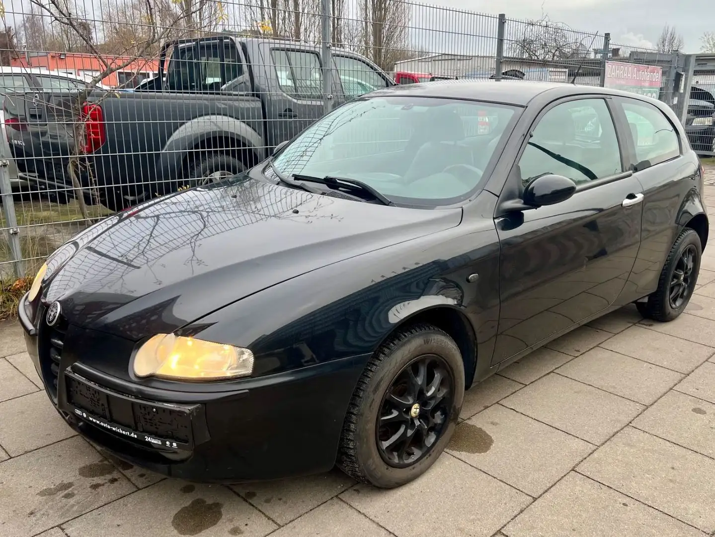 Alfa Romeo 147 1.6 T.Spark Distinctive Black - 2
