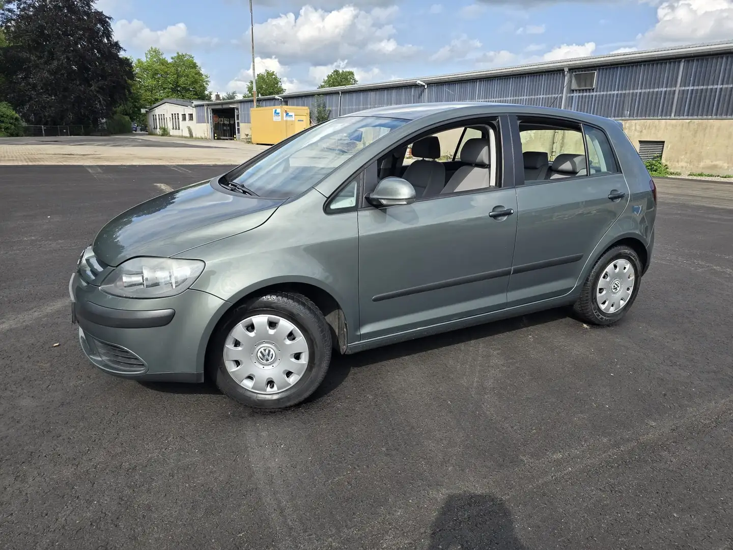 Volkswagen Golf Plus AHK,HU/AU 07.2027, Inkl. 12 Monate Garantie Vert - 1