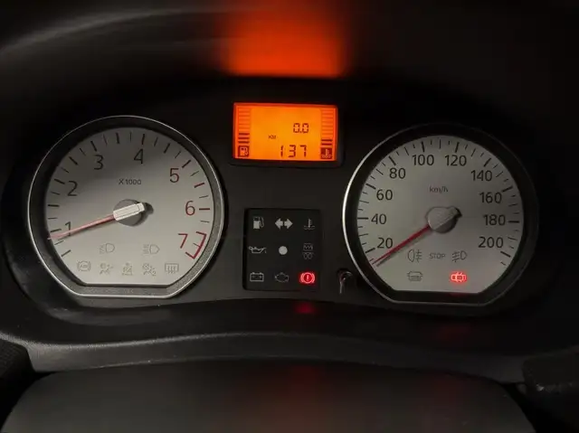Dacia Logan view 25