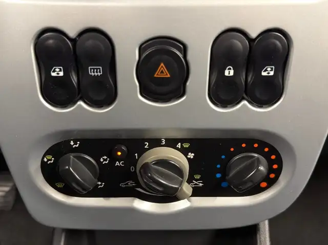 Dacia Logan view 22