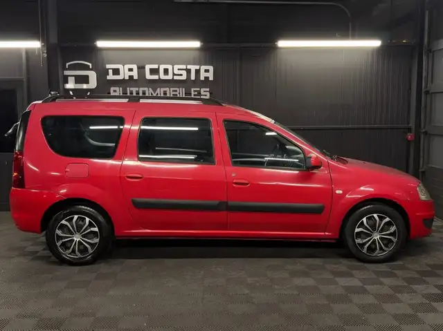 Dacia Logan view 2