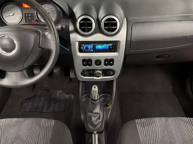 Dacia Logan view 18