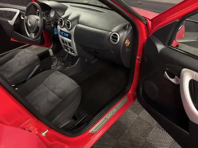 Dacia Logan view 14