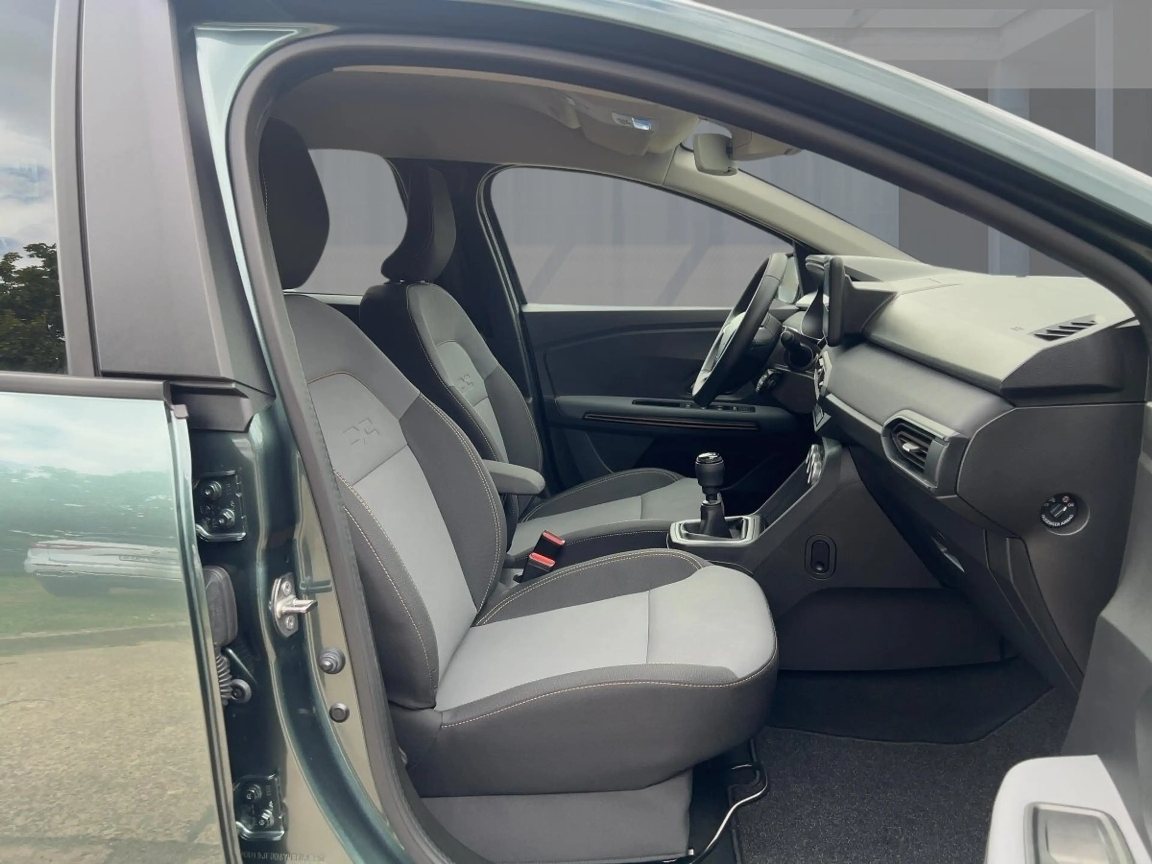 Dacia Jogger 1.0 TCe 110 Extreme — photo 8