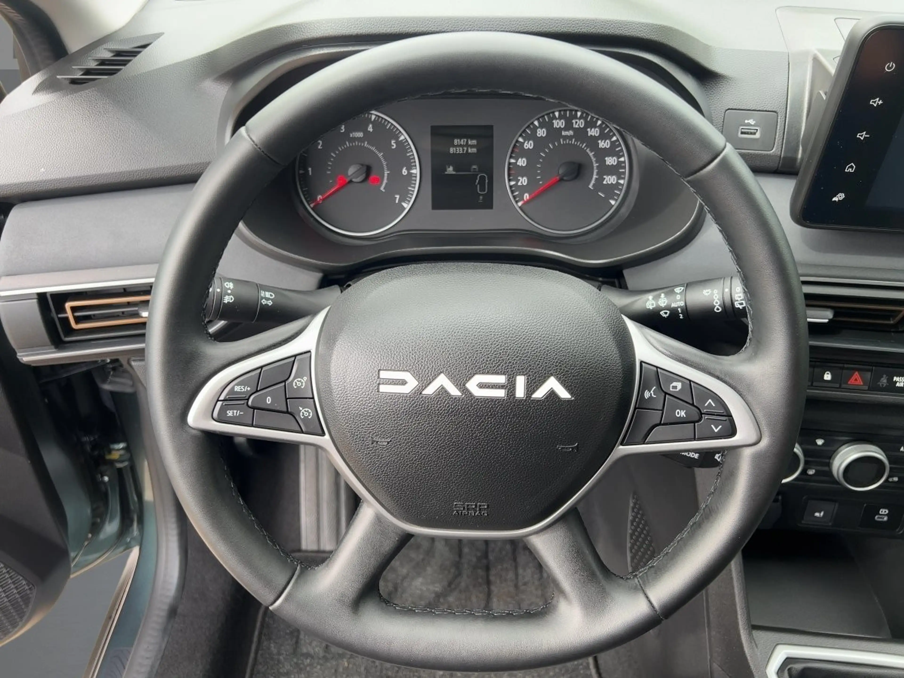 Dacia Jogger 1.0 TCe 110 Extreme — photo 11