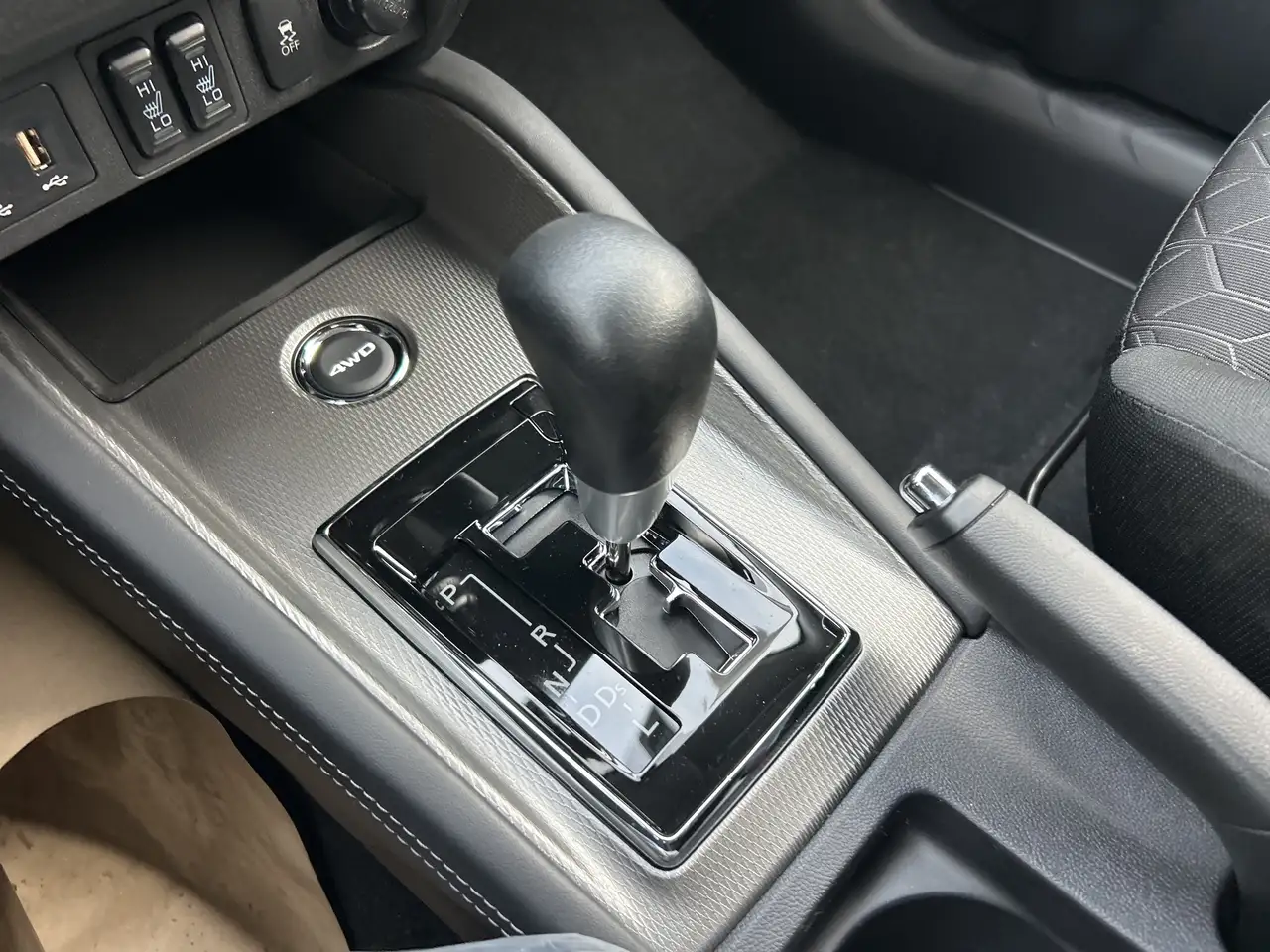 Mitsubishi RVR снимка Mitsubishi RVR