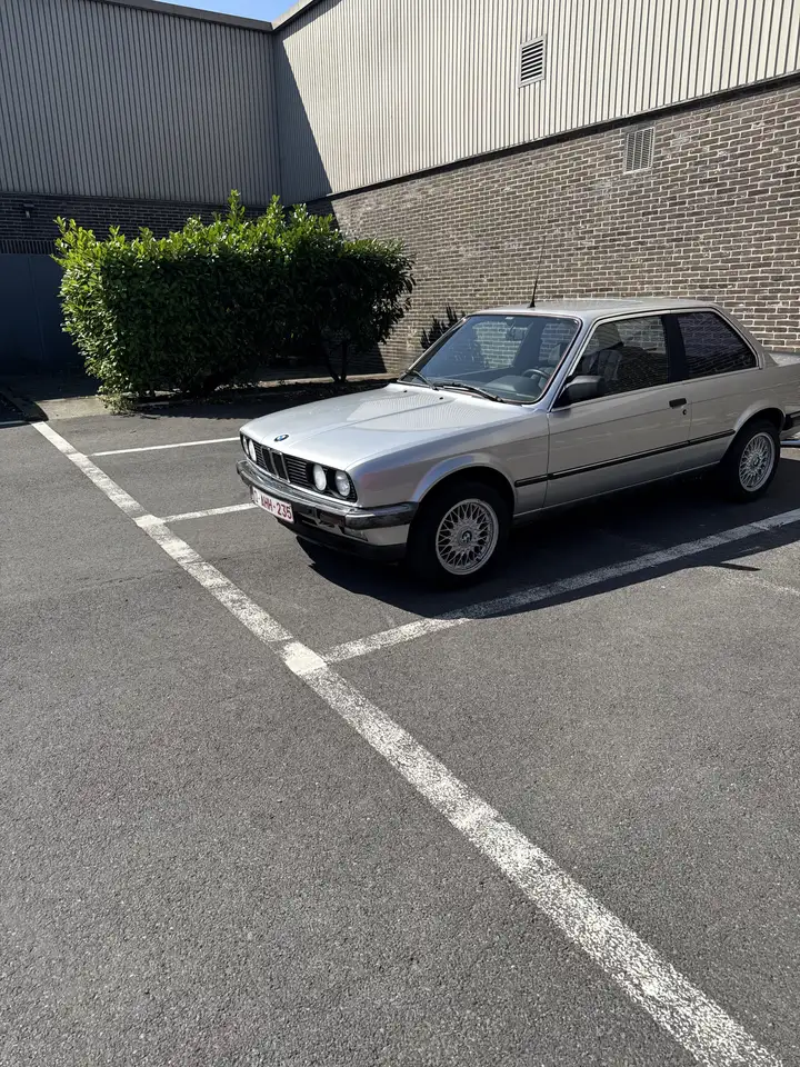 BMW 320, foto 8