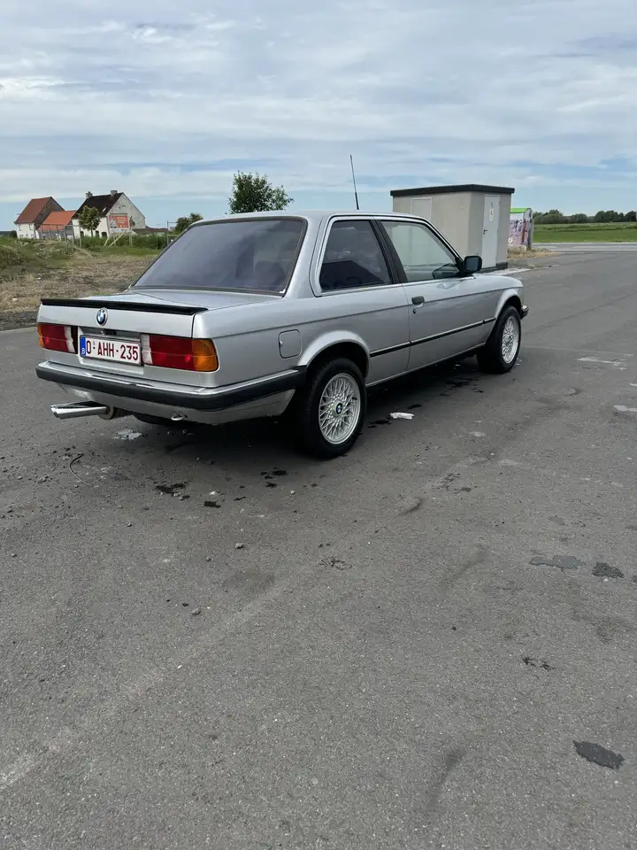 BMW 320, foto 12