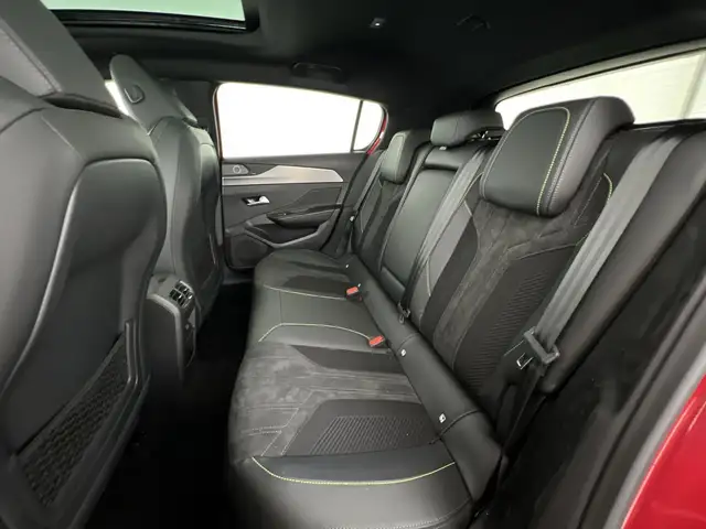 Peugeot 308 view 8