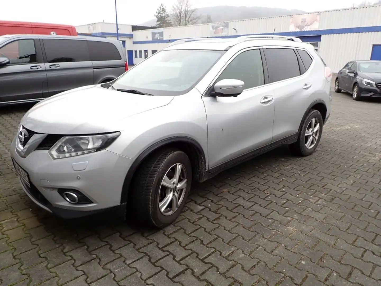 Nissan X-Trail N-Vision 4x4 Grau - 1