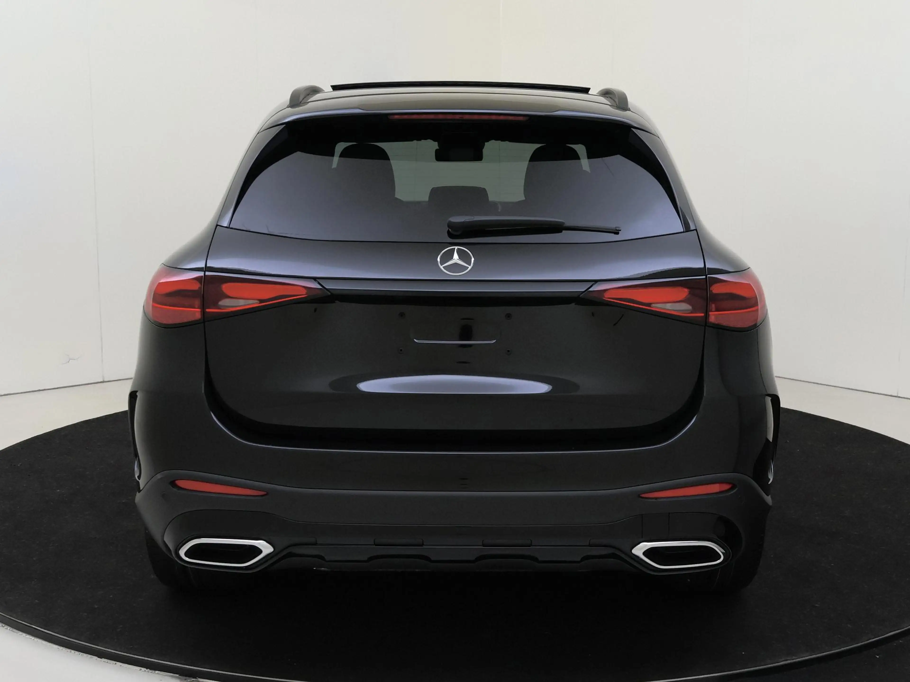 Mercedes-Benz GLC 300 300e 4MATIC Business Solution AMG — photo 7