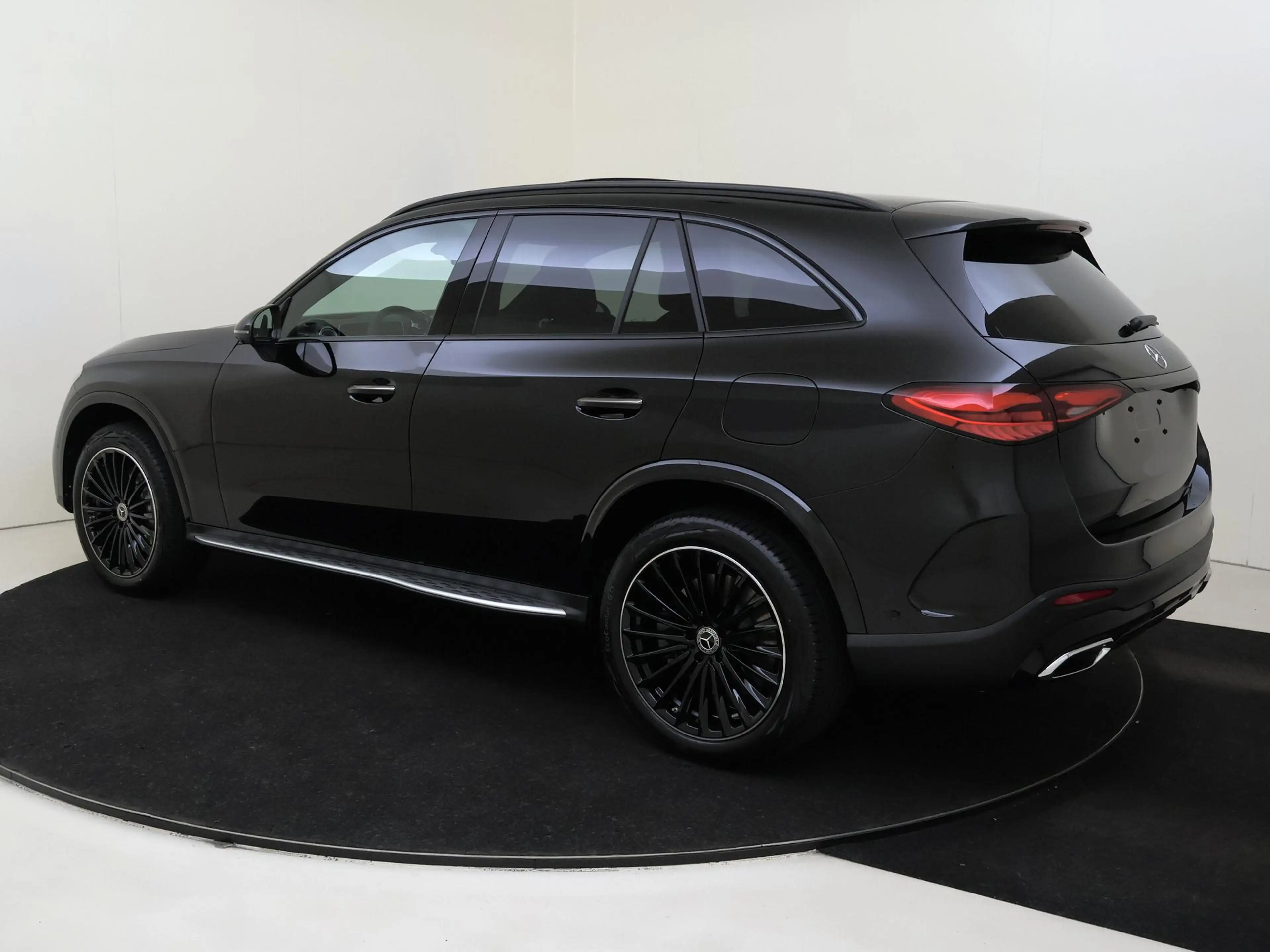 Mercedes-Benz GLC 300 300e 4MATIC Business Solution AMG — photo 3