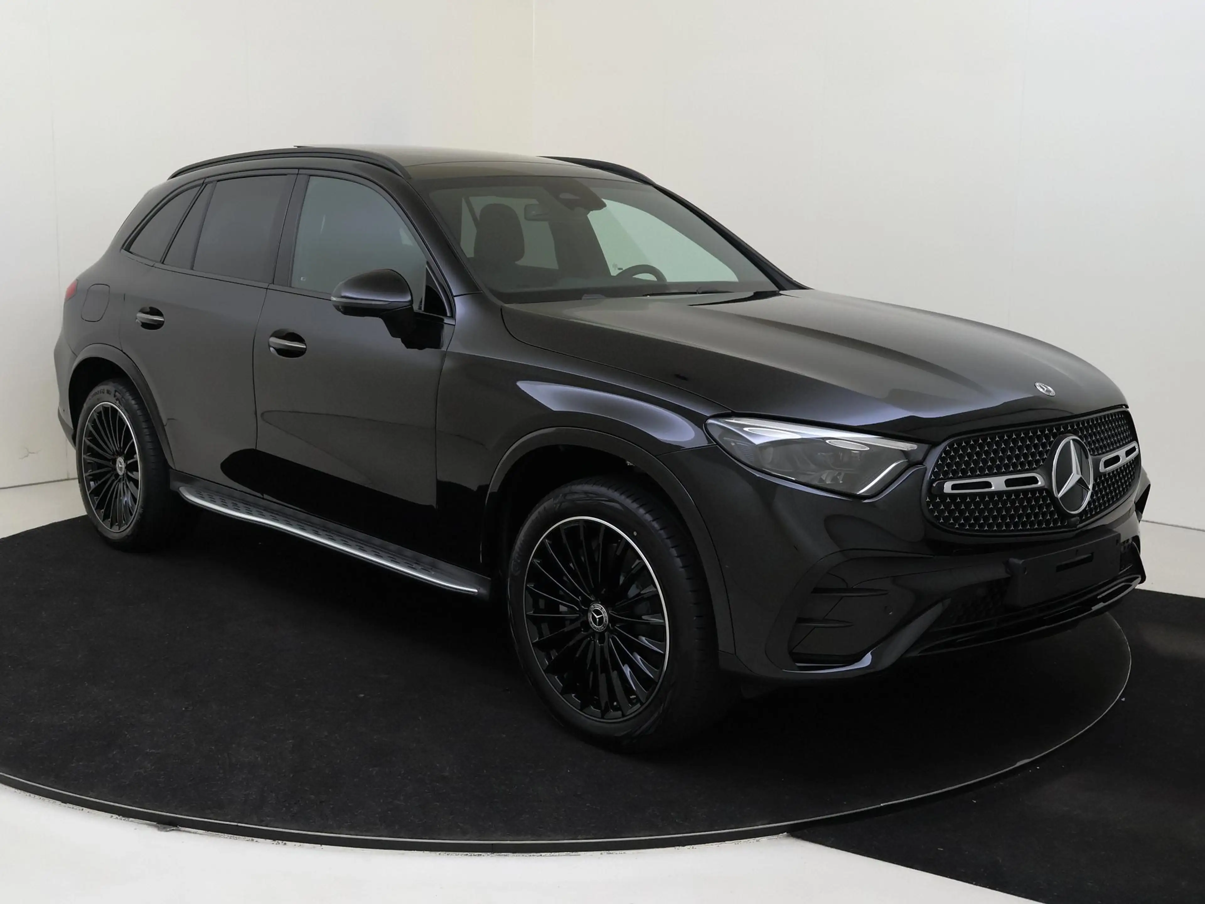 Mercedes-Benz GLC 300 300e 4MATIC Business Solution AMG — photo 2