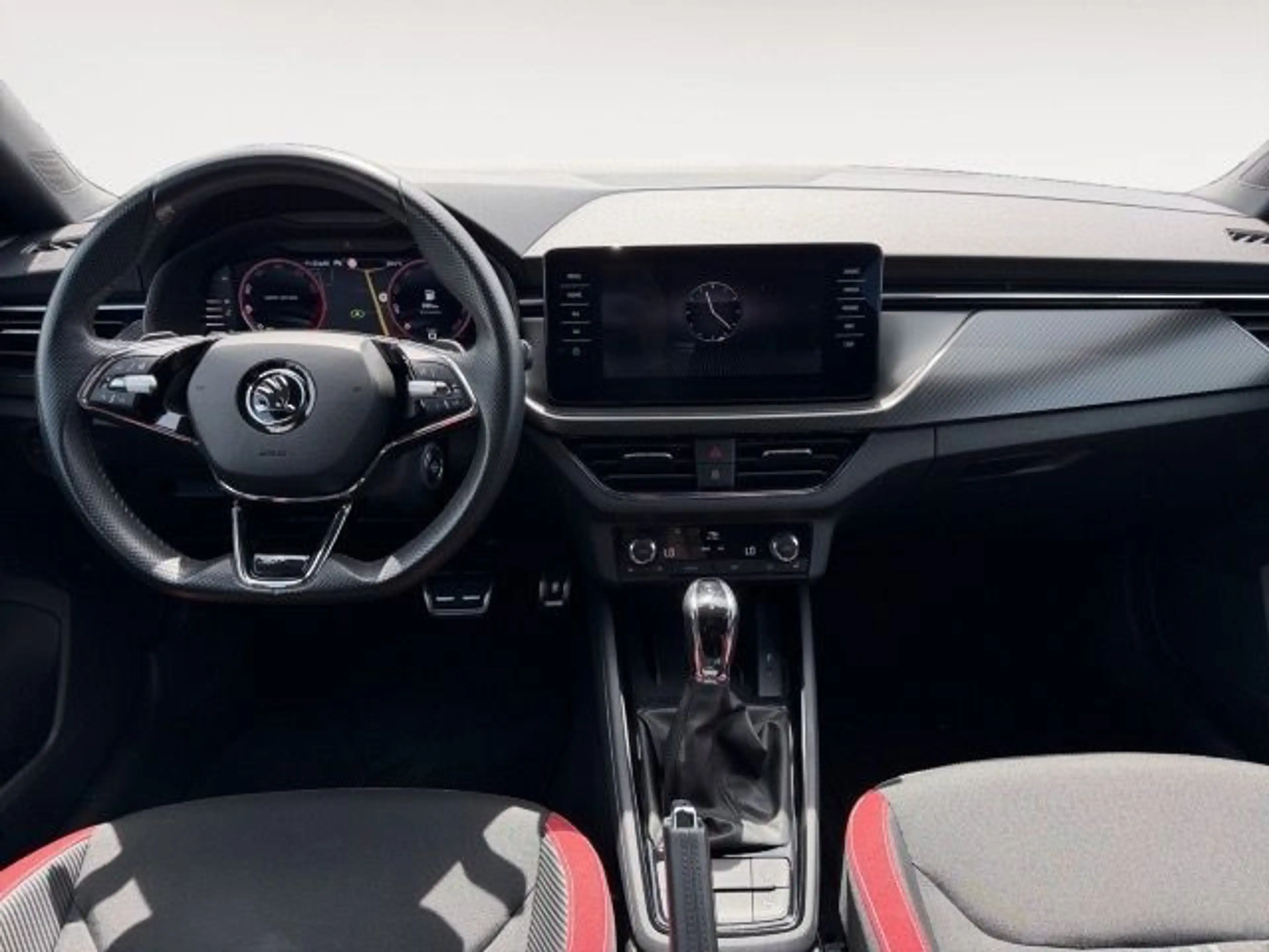 Skoda Scala 1.5 TSI DSG Monte Carlo Navi,Frontscheibe — photo 10
