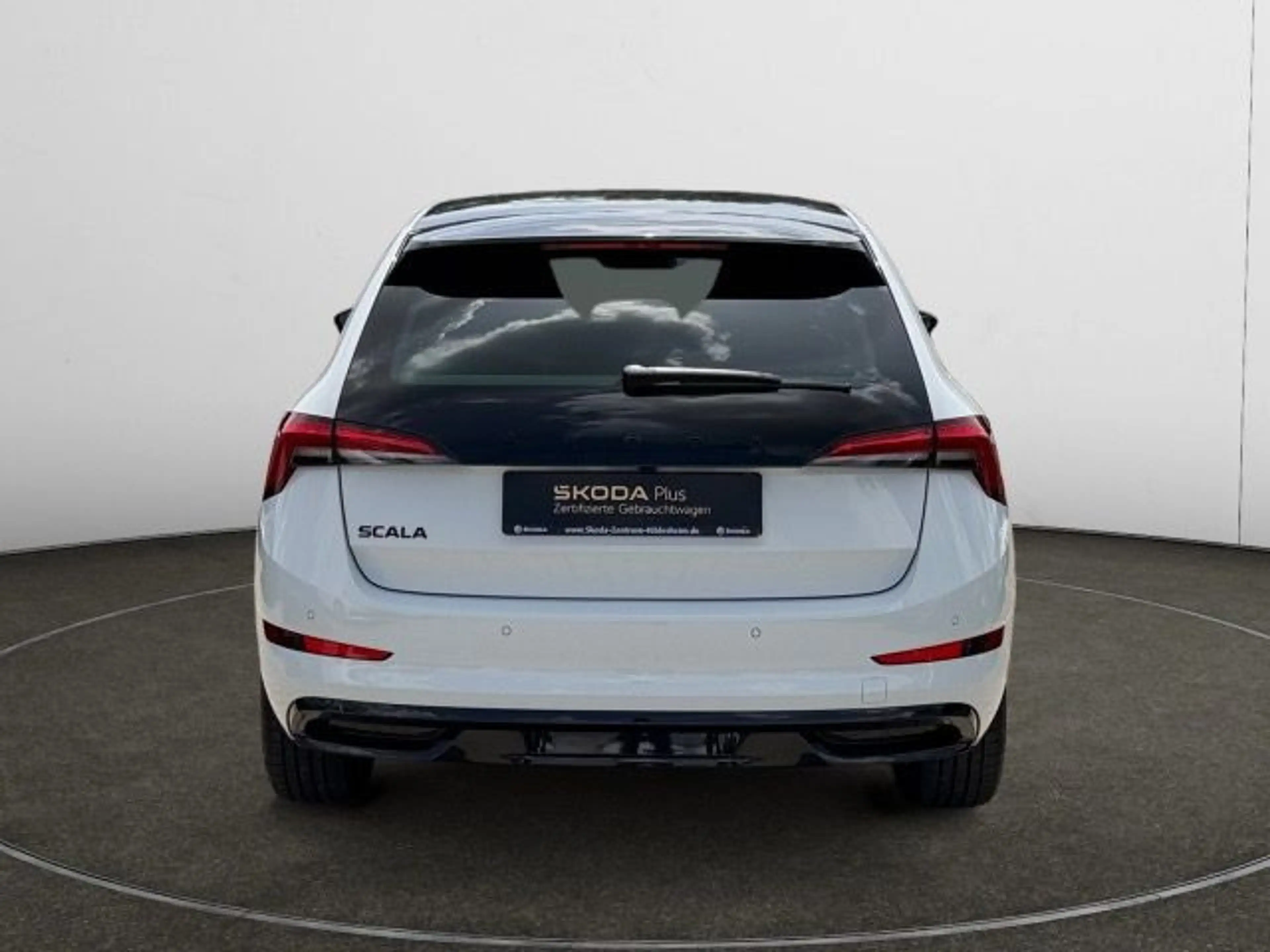Skoda Scala 1.5 TSI DSG Monte Carlo Navi,Frontscheibe — photo 4