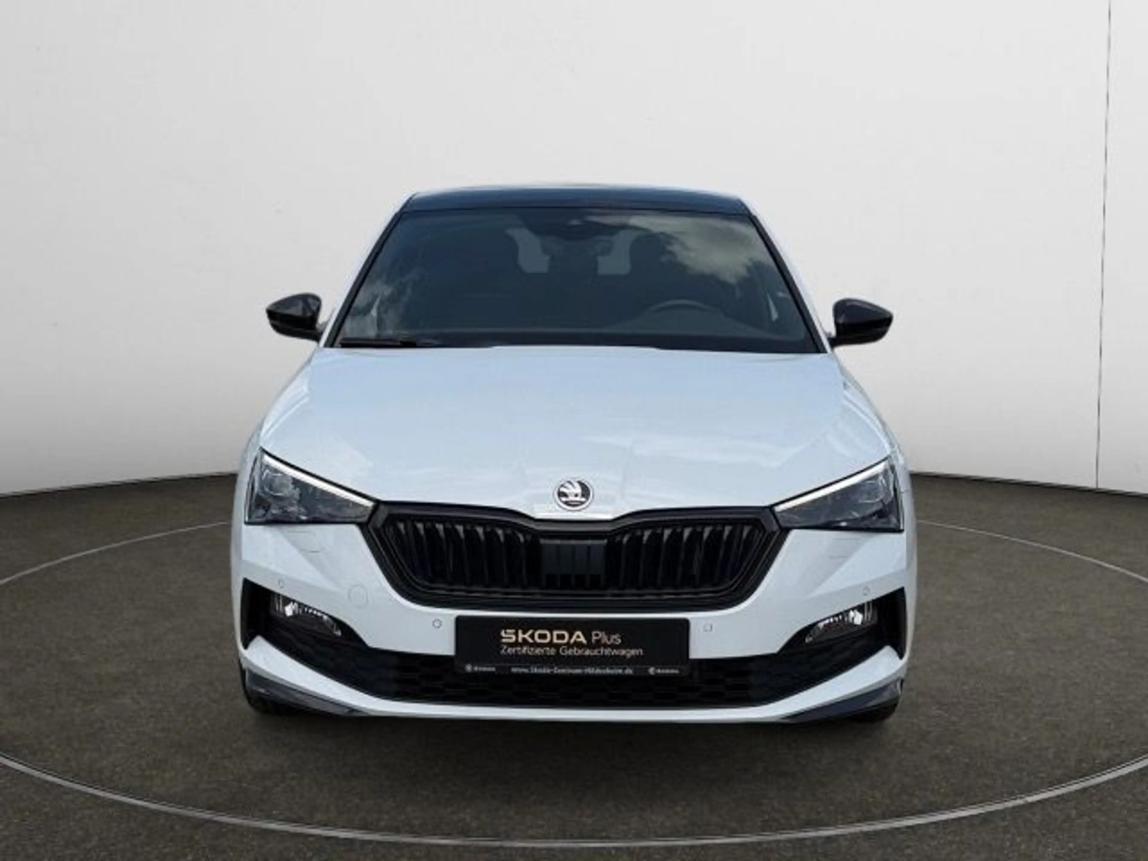 Skoda Scala 1.5 TSI DSG Monte Carlo Navi,Frontscheibe — photo 8
