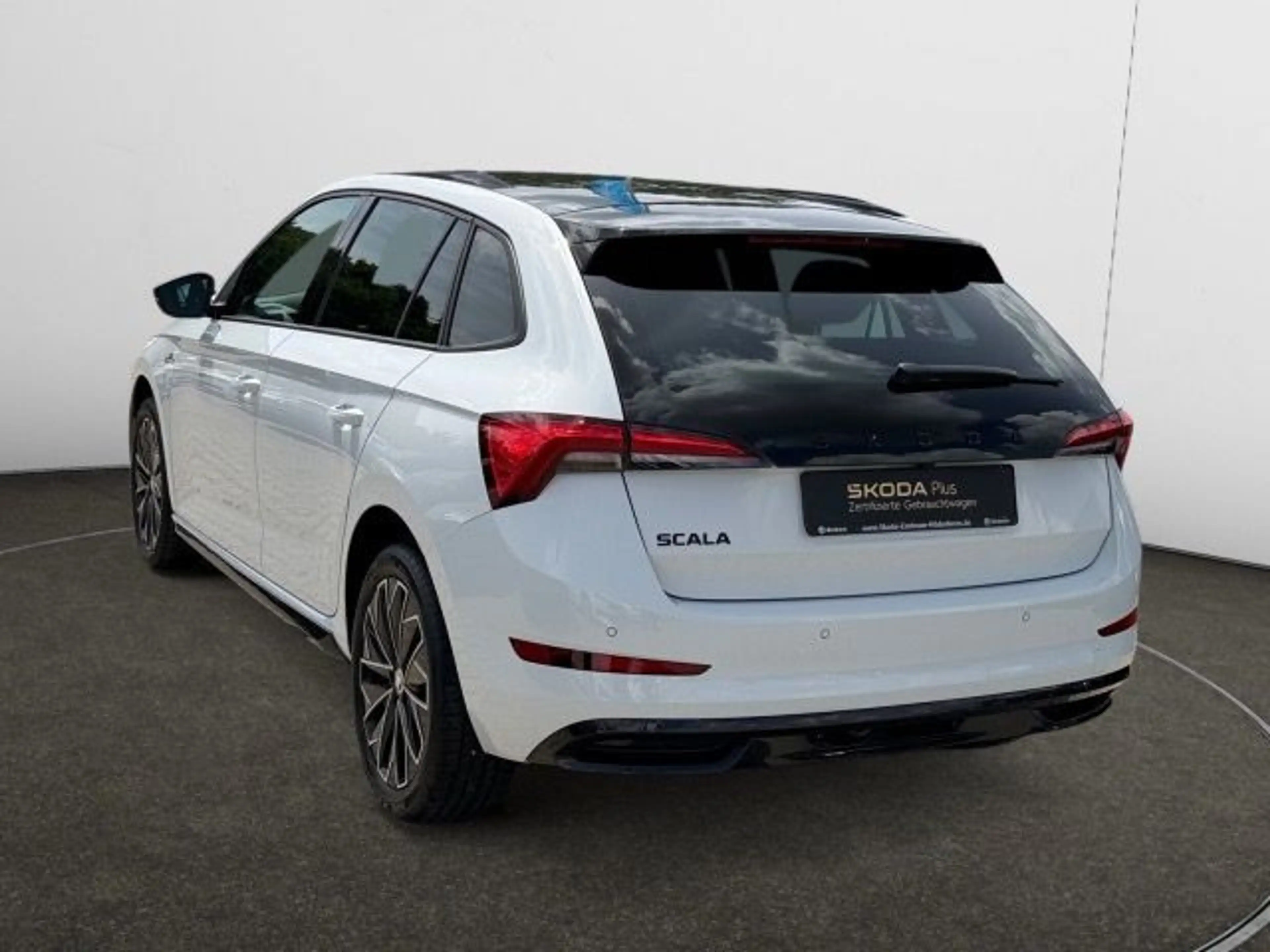 Skoda Scala 1.5 TSI DSG Monte Carlo Navi,Frontscheibe — photo 3