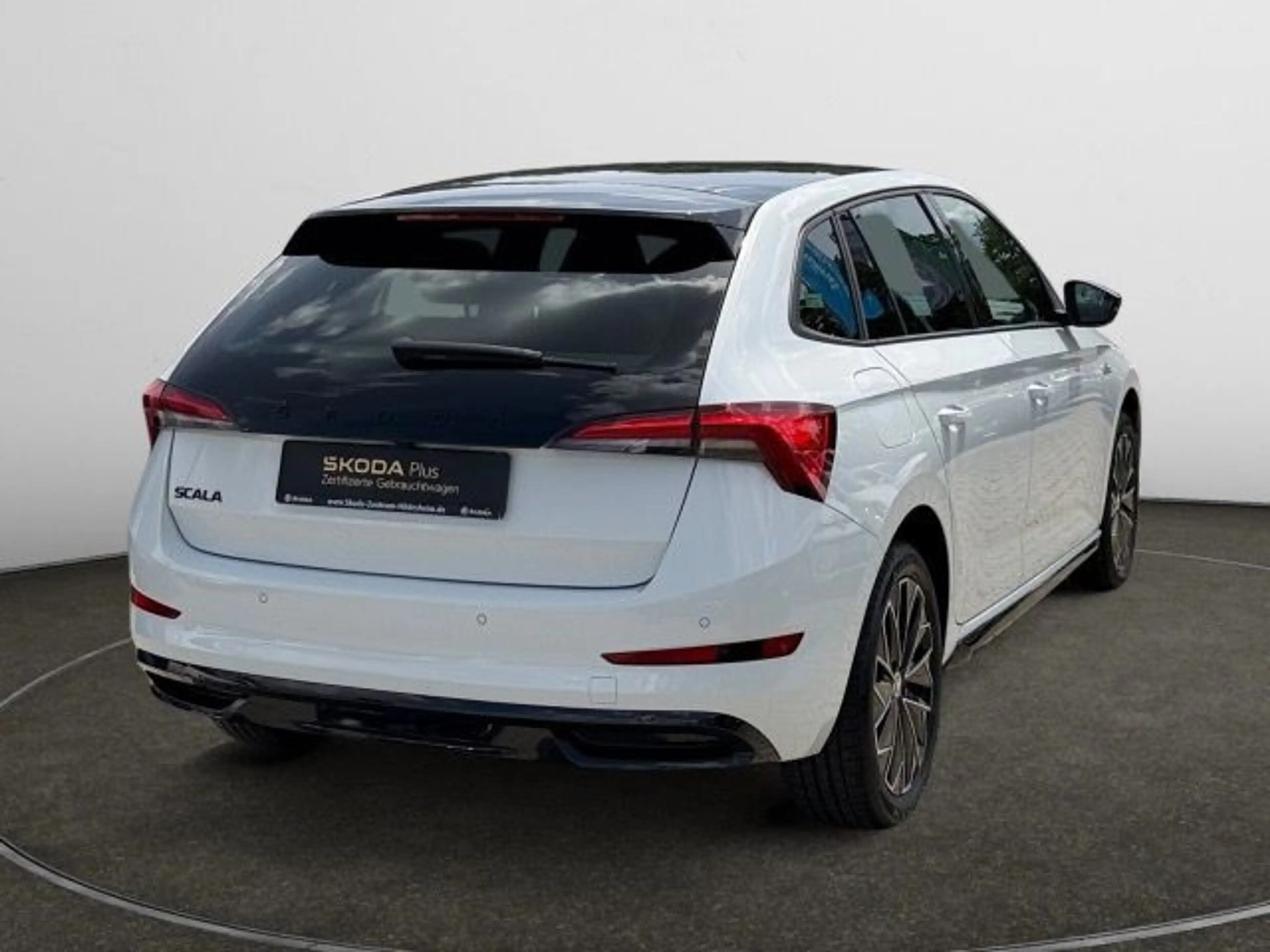 Skoda Scala 1.5 TSI DSG Monte Carlo Navi,Frontscheibe — photo 5