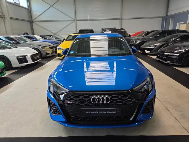 Audi RS3 view 3