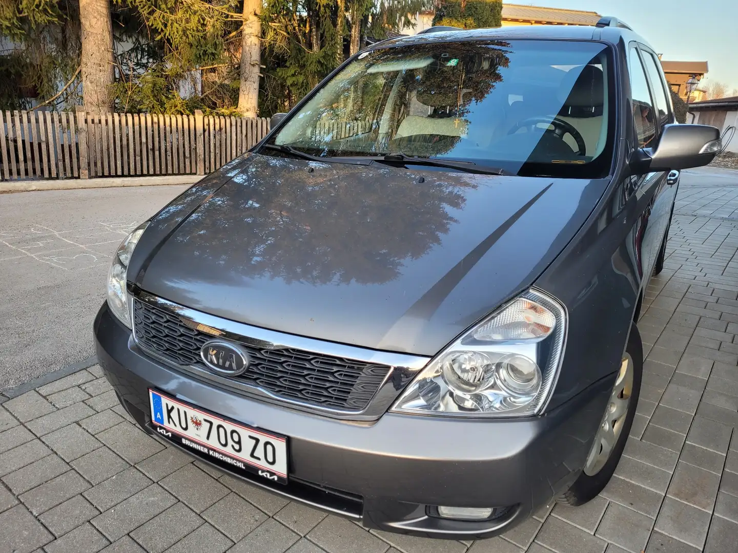 Kia Carnival Active 2,2 CRDi VGT DPF Aut. - 2