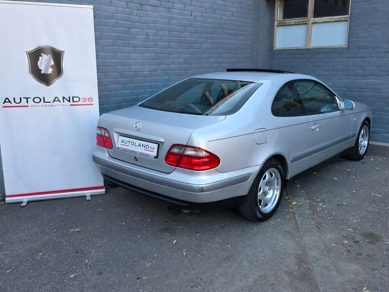 Mercedes-Benz CLK 200 SPORT Automatik Klima Shd Shz TÜV NEU, foto 7