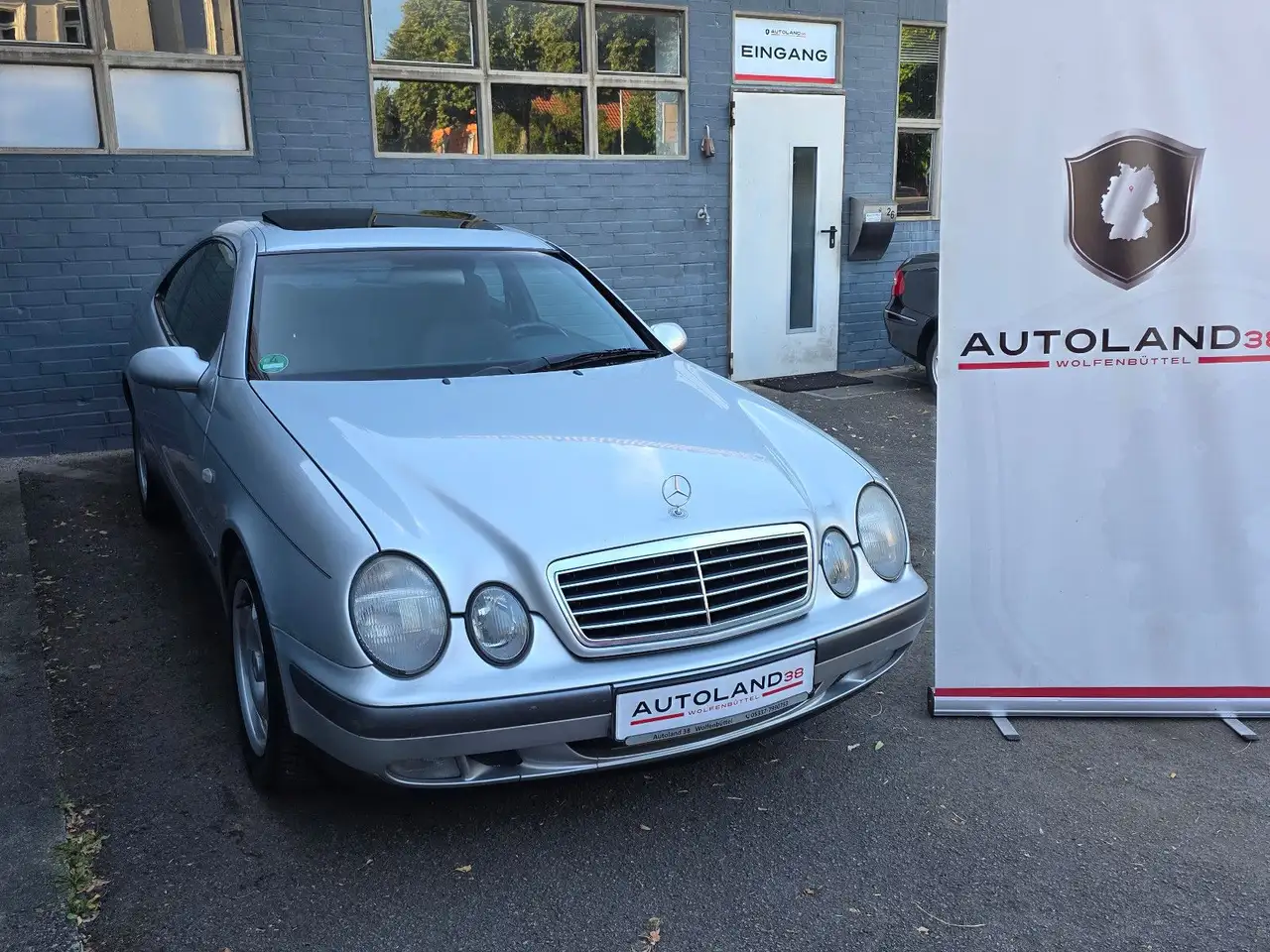 Mercedes-Benz CLK 200 SPORT Automatik Klima Shd Shz TÜV NEU, foto 2