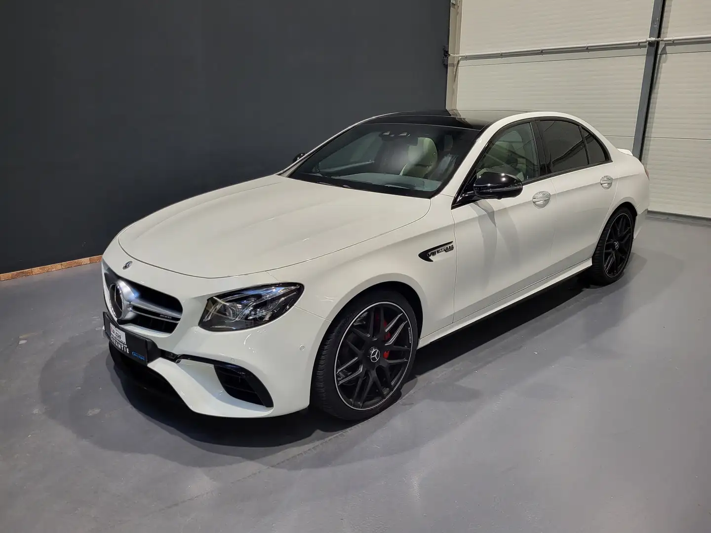 Mercedes-Benz E 63 AMG E 63 S AMG 4Matic+ *TOP Ausstattung* Weiß - 1