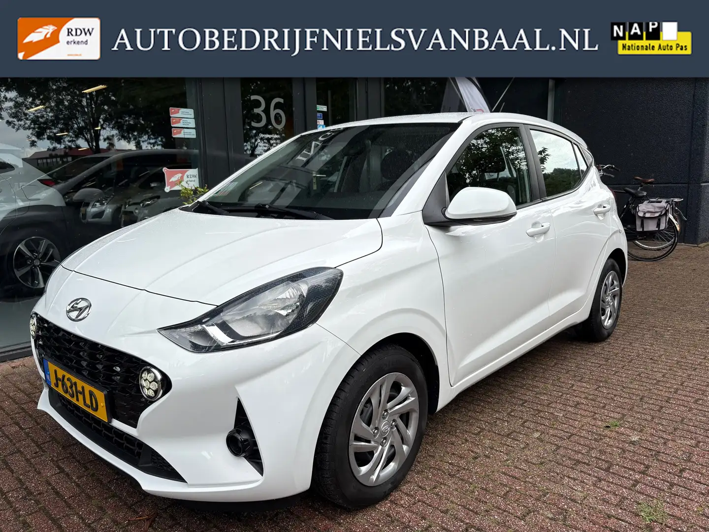 Hyundai i10 1.0 Comfort Smart Navi/Airco/Camera/Cruise/Apple Wit - 1