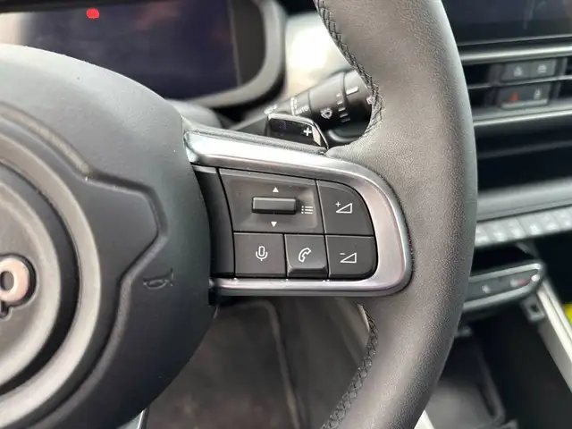 Jeep Avenger view 20