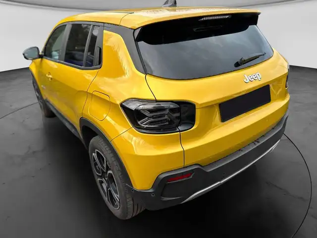 Jeep Avenger view 4